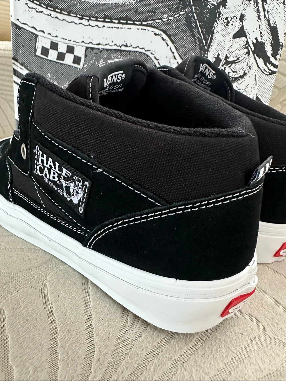 Vans Skate Black & White Half Cab Mid Top Sneakers NEW Men’s